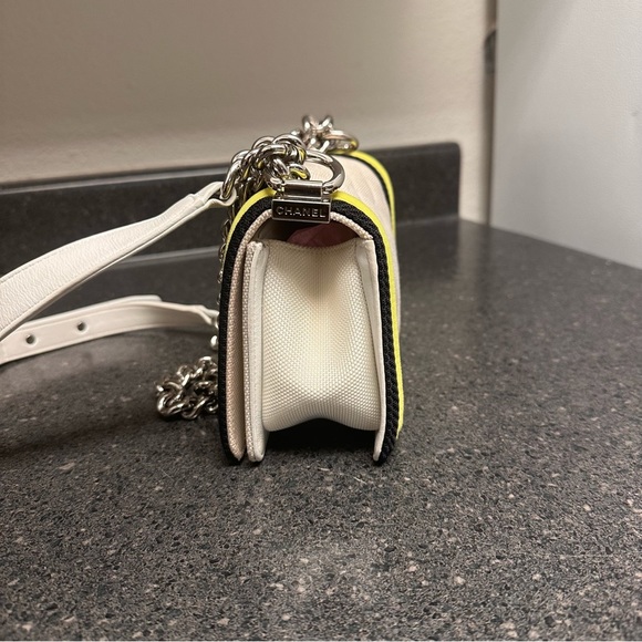 Chanel Canvas Bag boy Fluo Flap Small White Neon - Picture 8 of 16